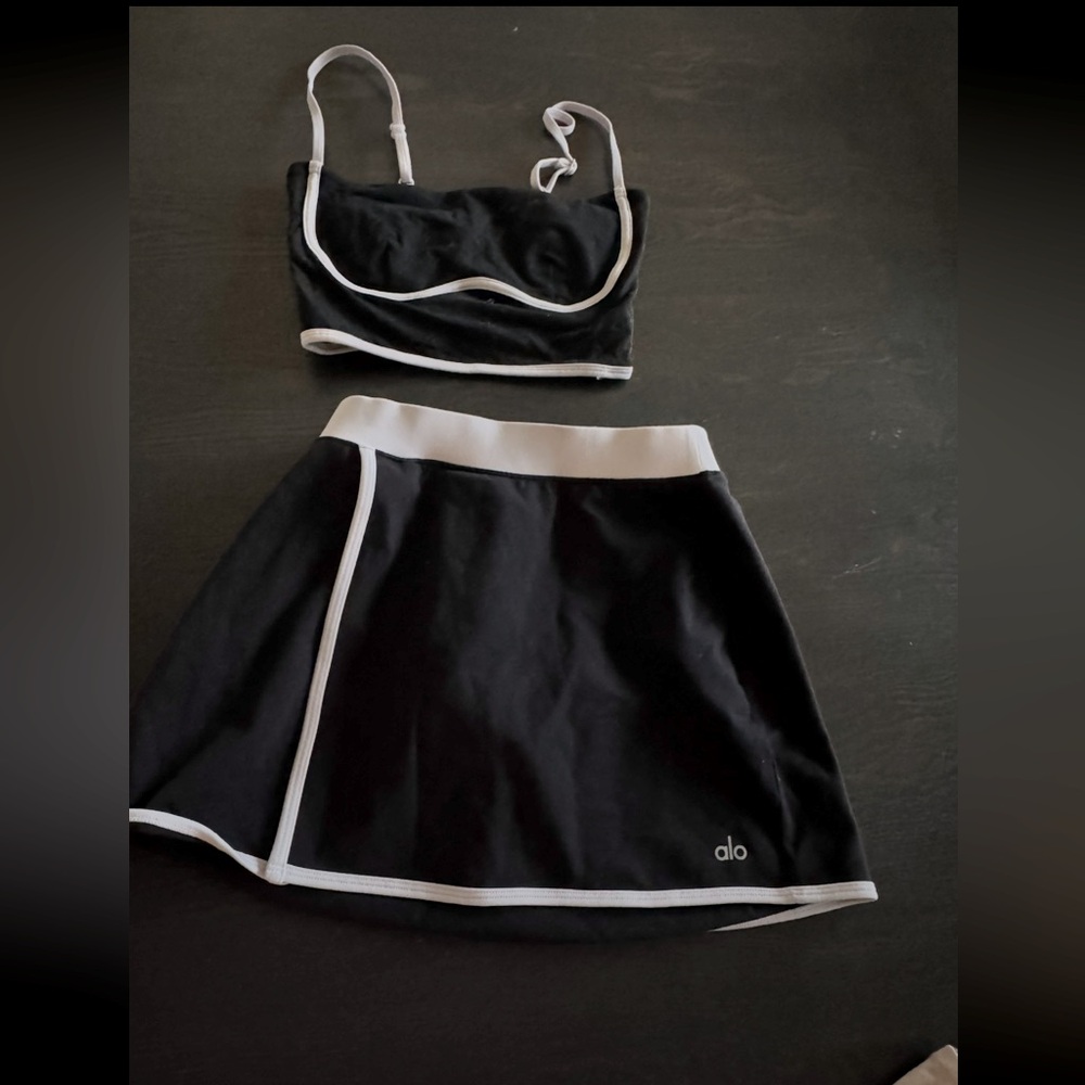 Alo Yoga Streamline Bra Tank & Tennis Skort Set